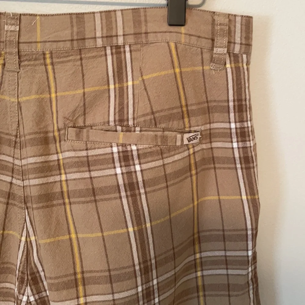 Men’s Vans Plaid Long Shorts Size 32
